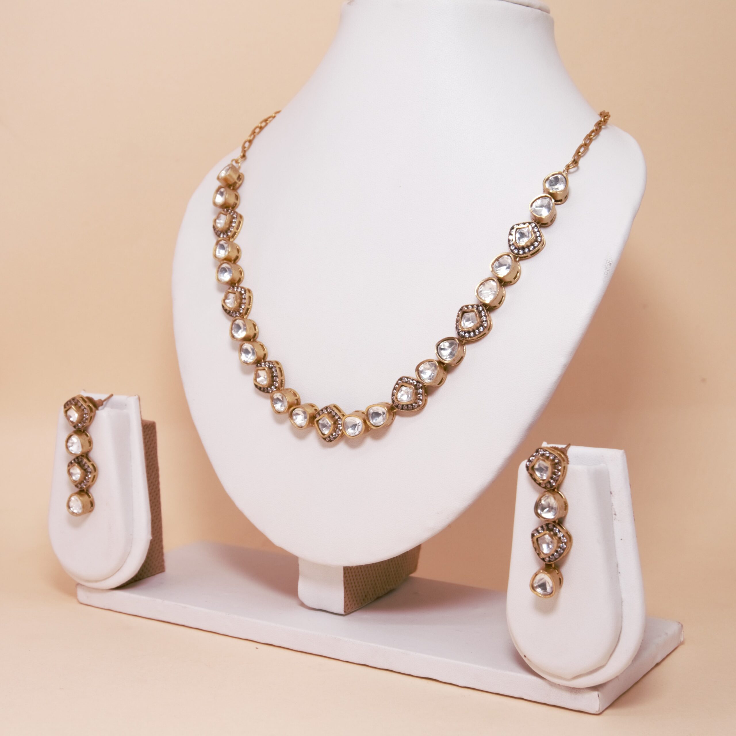 Aadrika Tiani Kundan Premium Necklace Set with Matching Earrings - Image 2