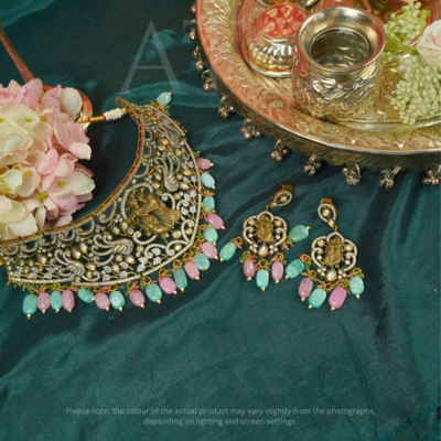 Antique Tiani Kundan-style green necklace set for women